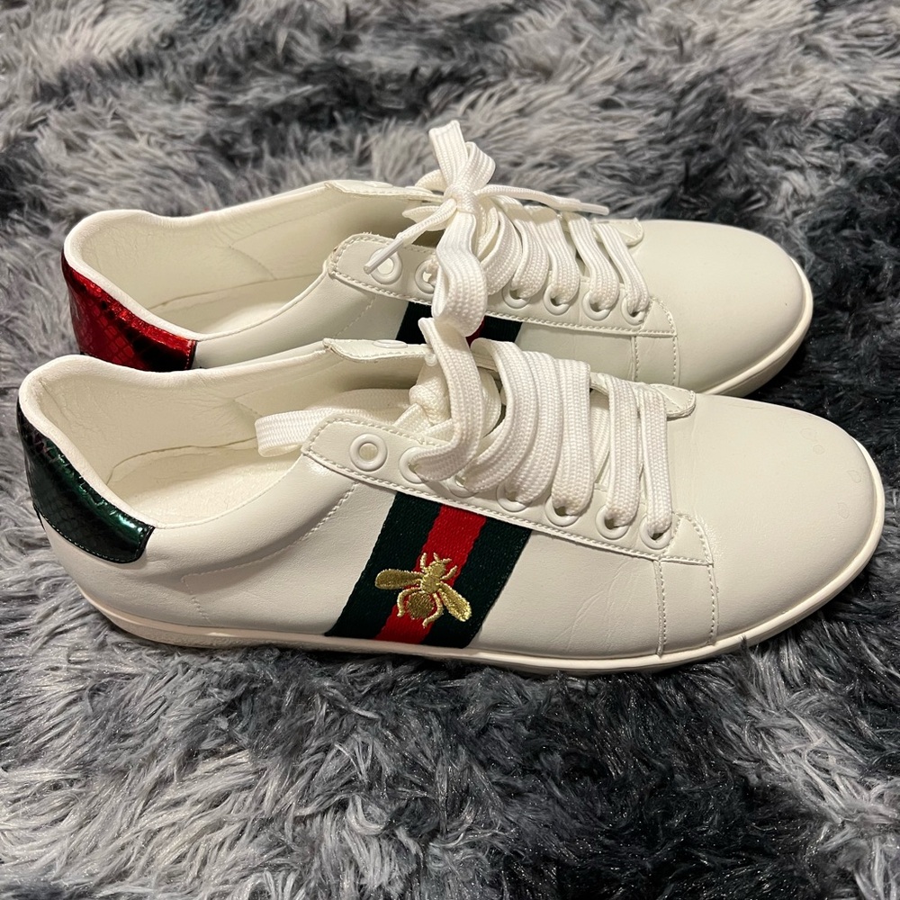 Unauthentic Gucci sneakers